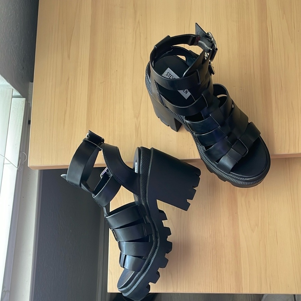 Steve Madden Black Chunky Platform Sandals